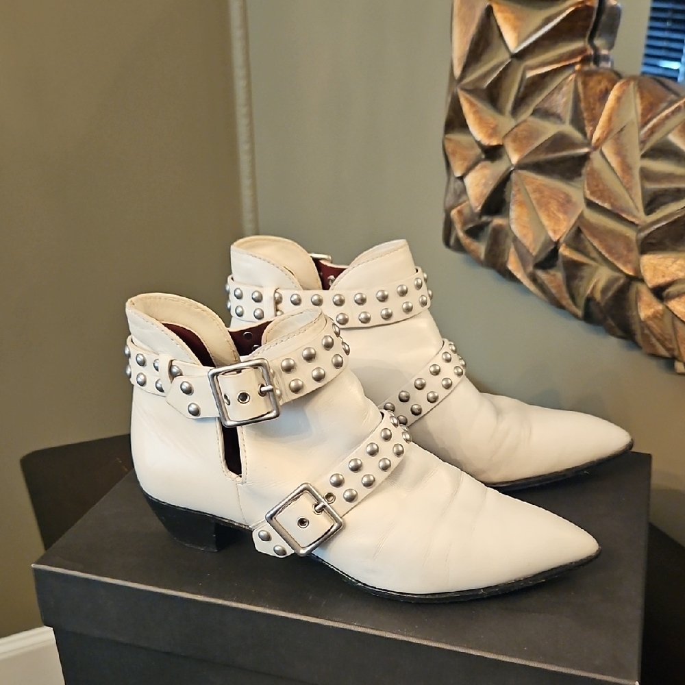 Marc By Marc Jacobs White Ankle Boots with Studded Straps